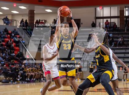 Thumbnail 3 in Fort Bend Marshall vs. Port Arthur Memorial (UIL 5A DII Regional Finals Playoff) photogallery.