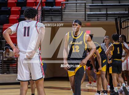 Thumbnail 3 in Fort Bend Marshall vs. Port Arthur Memorial (UIL 5A DII Regional Finals Playoff) photogallery.