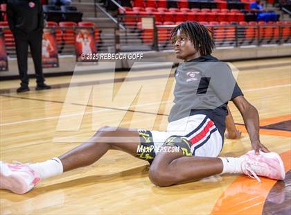 Thumbnail 3 in Fort Bend Marshall vs. Port Arthur Memorial (UIL 5A DII Regional Finals Playoff) photogallery.