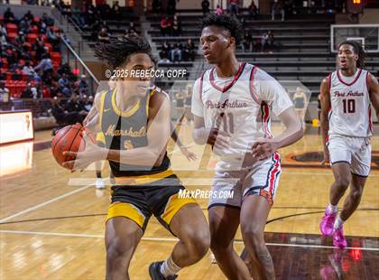 Thumbnail 3 in Fort Bend Marshall vs. Port Arthur Memorial (UIL 5A DII Regional Finals Playoff) photogallery.