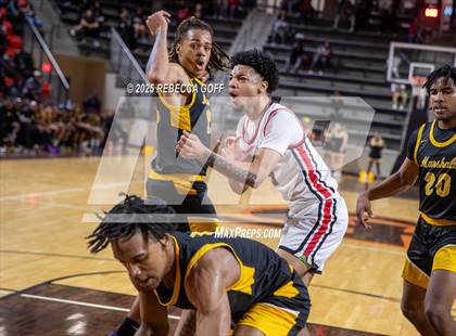 Thumbnail 1 in Fort Bend Marshall vs. Port Arthur Memorial (UIL 5A DII Regional Finals Playoff) photogallery.