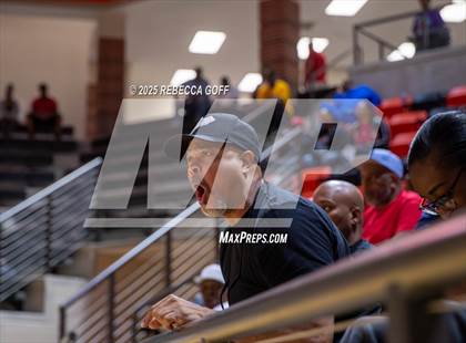 Thumbnail 1 in Fort Bend Marshall vs. Port Arthur Memorial (UIL 5A DII Regional Finals Playoff) photogallery.