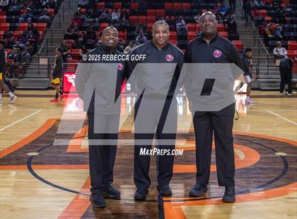 Thumbnail 1 in Fort Bend Marshall vs. Port Arthur Memorial (UIL 5A DII Regional Finals Playoff) photogallery.