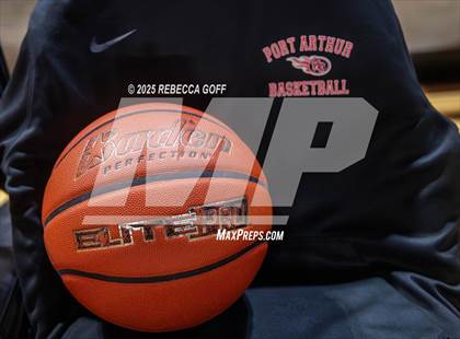 Thumbnail 2 in Fort Bend Marshall vs. Port Arthur Memorial (UIL 5A DII Regional Finals Playoff) photogallery.