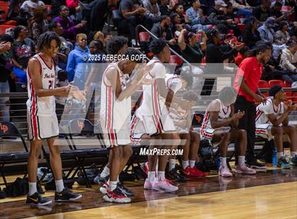 Thumbnail 3 in Fort Bend Marshall vs. Port Arthur Memorial (UIL 5A DII Regional Finals Playoff) photogallery.