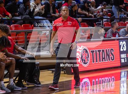 Thumbnail 3 in Fort Bend Marshall vs. Port Arthur Memorial (UIL 5A DII Regional Finals Playoff) photogallery.