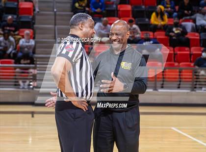 Thumbnail 3 in Fort Bend Marshall vs. Port Arthur Memorial (UIL 5A DII Regional Finals Playoff) photogallery.