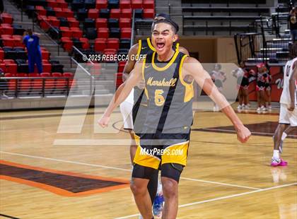 Thumbnail 1 in Fort Bend Marshall vs. Port Arthur Memorial (UIL 5A DII Regional Finals Playoff) photogallery.