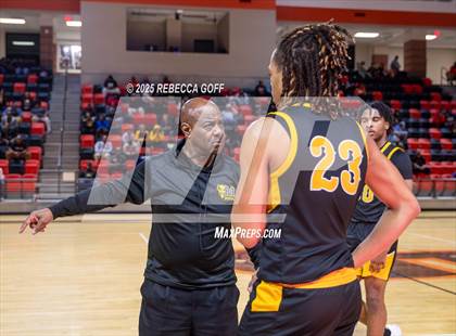 Thumbnail 3 in Fort Bend Marshall vs. Port Arthur Memorial (UIL 5A DII Regional Finals Playoff) photogallery.