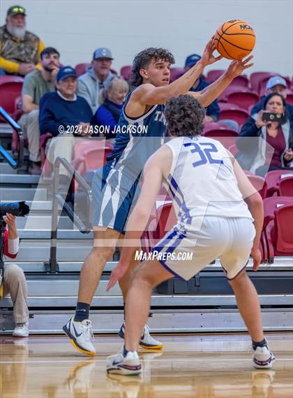Thumbnail 3 in Chatham Charter vs. Chatham HomeSchool photogallery.