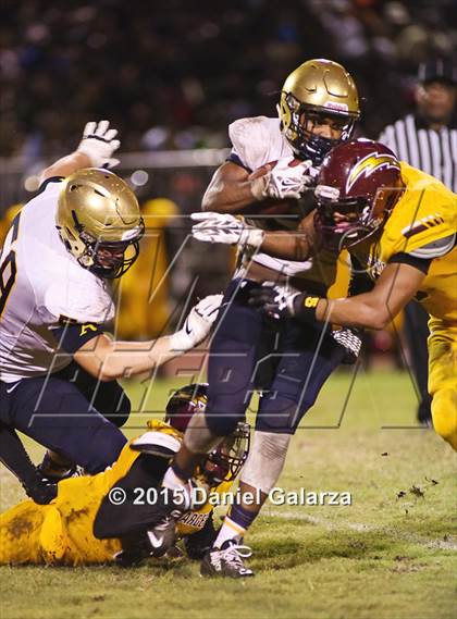 Thumbnail 3 in St. Thomas Aquinas vs. Hallandale photogallery.