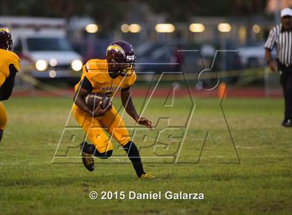 Thumbnail 1 in St. Thomas Aquinas vs. Hallandale photogallery.