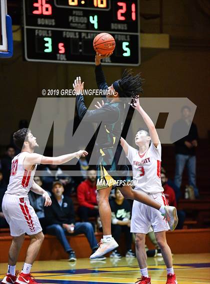 Thumbnail 1 in Monterey @ University (CIF NorCal D3 Regional Final) photogallery.