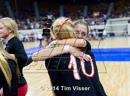 Thumbnail 3 in Eaton vs. Valley (CHSAA State 3A Final) photogallery.