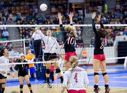 Thumbnail 3 in Eaton vs. Valley (CHSAA State 3A Final) photogallery.