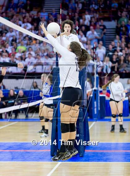 Thumbnail 2 in Eaton vs. Valley (CHSAA State 3A Final) photogallery.