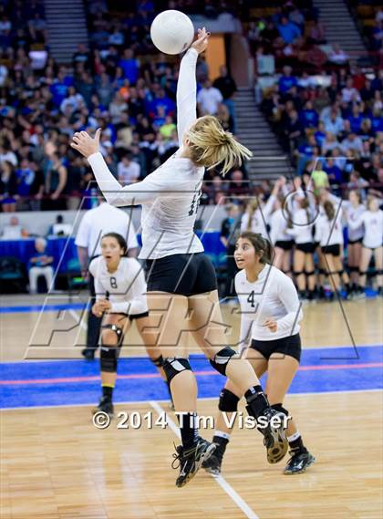 Thumbnail 2 in Eaton vs. Valley (CHSAA State 3A Final) photogallery.