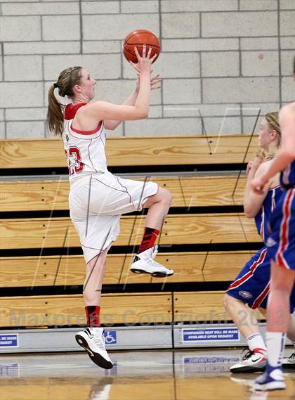 Thumbnail 3 in Carondelet vs. Clayton Valley (CIF NCS D2 Final) photogallery.