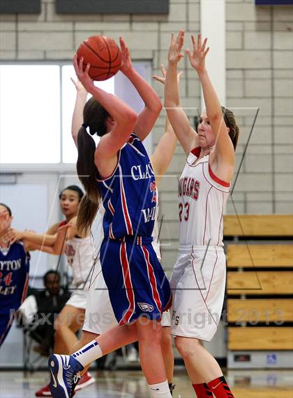 Thumbnail 3 in Carondelet vs. Clayton Valley (CIF NCS D2 Final) photogallery.