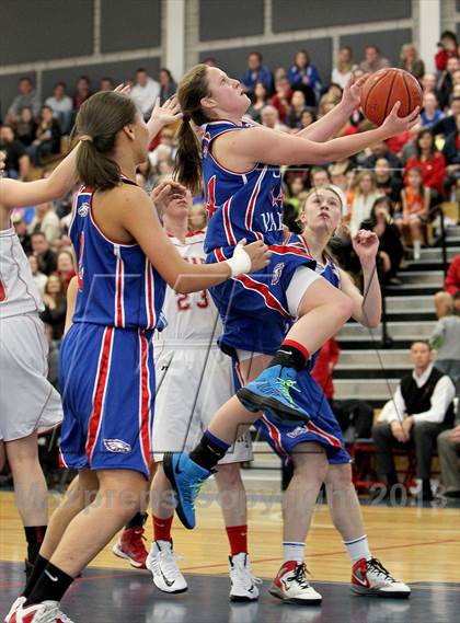 Thumbnail 1 in Carondelet vs. Clayton Valley (CIF NCS D2 Final) photogallery.