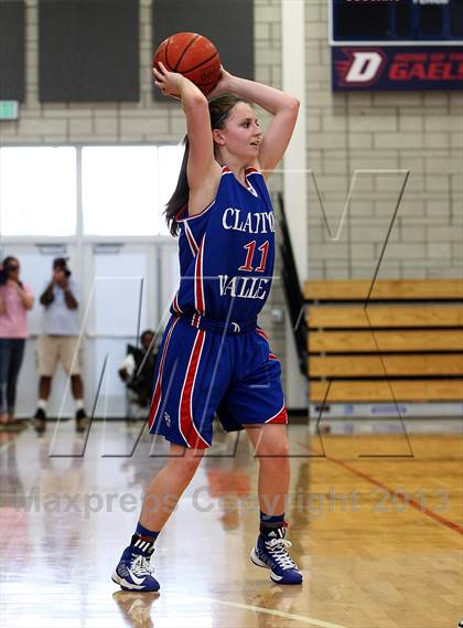 Thumbnail 2 in Carondelet vs. Clayton Valley (CIF NCS D2 Final) photogallery.