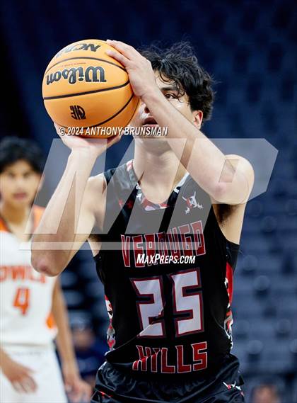 Thumbnail 2 in Verdugo Hills vs Athenian (CIF State D5 Final) photogallery.