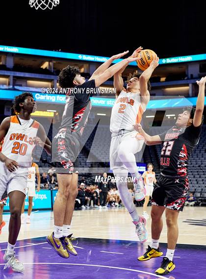 Thumbnail 1 in Verdugo Hills vs Athenian (CIF State D5 Final) photogallery.