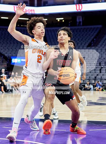 Thumbnail 2 in Verdugo Hills vs Athenian (CIF State D5 Final) photogallery.