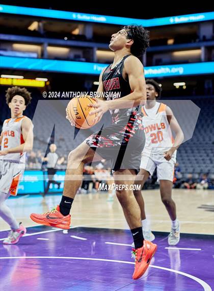 Thumbnail 2 in Verdugo Hills vs Athenian (CIF State D5 Final) photogallery.