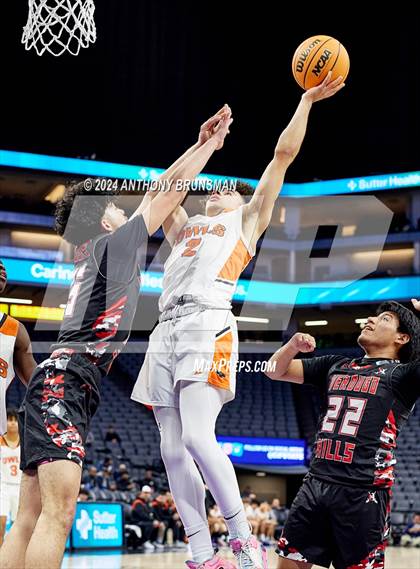 Thumbnail 2 in Verdugo Hills vs Athenian (CIF State D5 Final) photogallery.