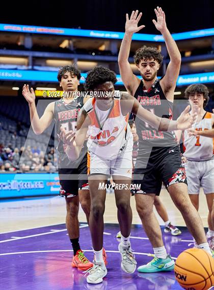 Thumbnail 1 in Verdugo Hills vs Athenian (CIF State D5 Final) photogallery.