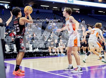 Thumbnail 2 in Verdugo Hills vs Athenian (CIF State D5 Final) photogallery.