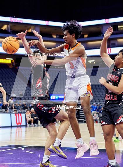 Thumbnail 2 in Verdugo Hills vs Athenian (CIF State D5 Final) photogallery.
