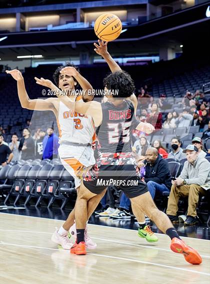 Thumbnail 3 in Verdugo Hills vs Athenian (CIF State D5 Final) photogallery.