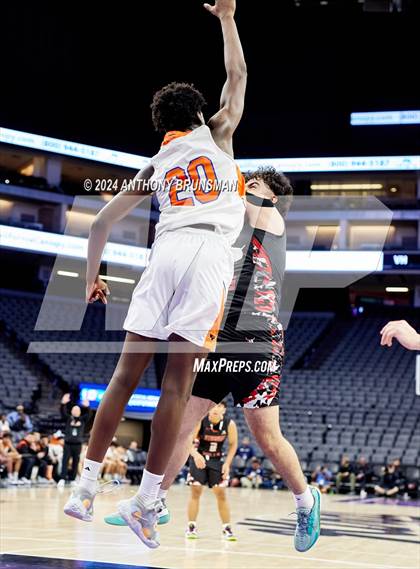 Thumbnail 1 in Verdugo Hills vs Athenian (CIF State D5 Final) photogallery.