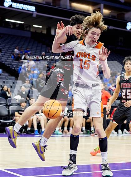 Thumbnail 3 in Verdugo Hills vs Athenian (CIF State D5 Final) photogallery.