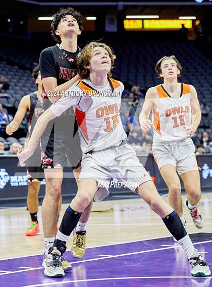 Thumbnail 3 in Verdugo Hills vs Athenian (CIF State D5 Final) photogallery.