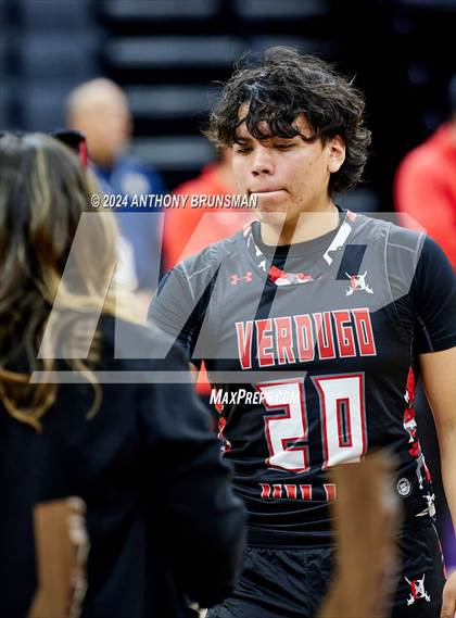 Thumbnail 1 in Verdugo Hills vs Athenian (CIF State D5 Final) photogallery.