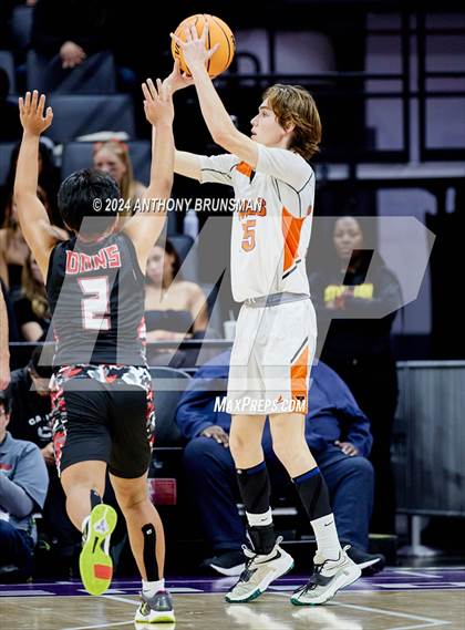 Thumbnail 3 in Verdugo Hills vs Athenian (CIF State D5 Final) photogallery.