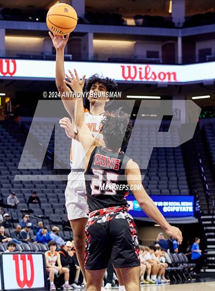 Thumbnail 2 in Verdugo Hills vs Athenian (CIF State D5 Final) photogallery.