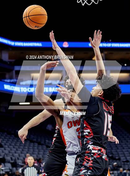 Thumbnail 2 in Verdugo Hills vs Athenian (CIF State D5 Final) photogallery.