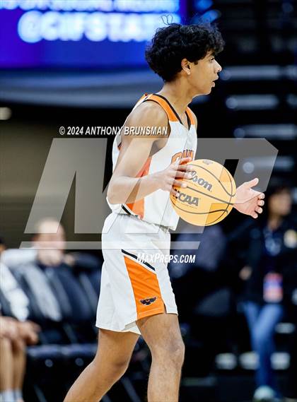 Thumbnail 3 in Verdugo Hills vs Athenian (CIF State D5 Final) photogallery.