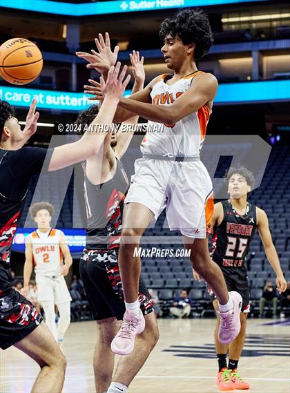 Thumbnail 1 in Verdugo Hills vs Athenian (CIF State D5 Final) photogallery.