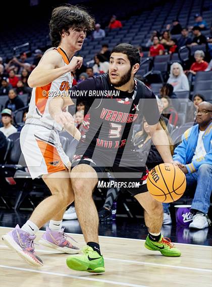 Thumbnail 3 in Verdugo Hills vs Athenian (CIF State D5 Final) photogallery.