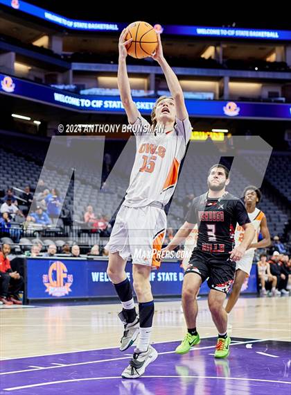 Thumbnail 2 in Verdugo Hills vs Athenian (CIF State D5 Final) photogallery.