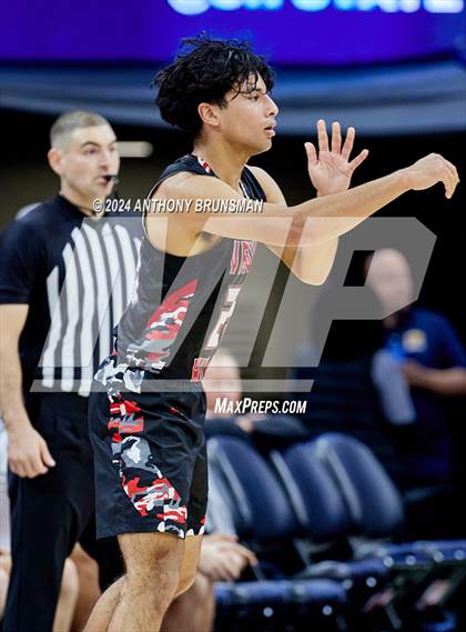 Thumbnail 2 in Verdugo Hills vs Athenian (CIF State D5 Final) photogallery.