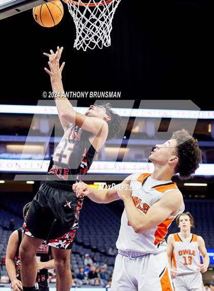 Thumbnail 1 in Verdugo Hills vs Athenian (CIF State D5 Final) photogallery.