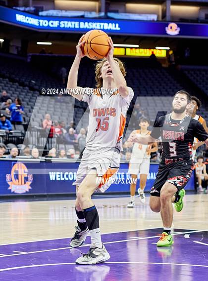 Thumbnail 1 in Verdugo Hills vs Athenian (CIF State D5 Final) photogallery.
