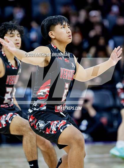 Thumbnail 3 in Verdugo Hills vs Athenian (CIF State D5 Final) photogallery.
