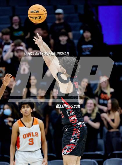 Thumbnail 3 in Verdugo Hills vs Athenian (CIF State D5 Final) photogallery.